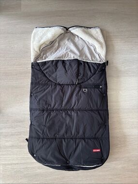 Skip Hop Black and Cream Cozy Stroller Footmuff
